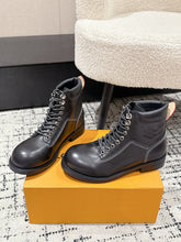 China Replica LV Women Shoes 158usd Only